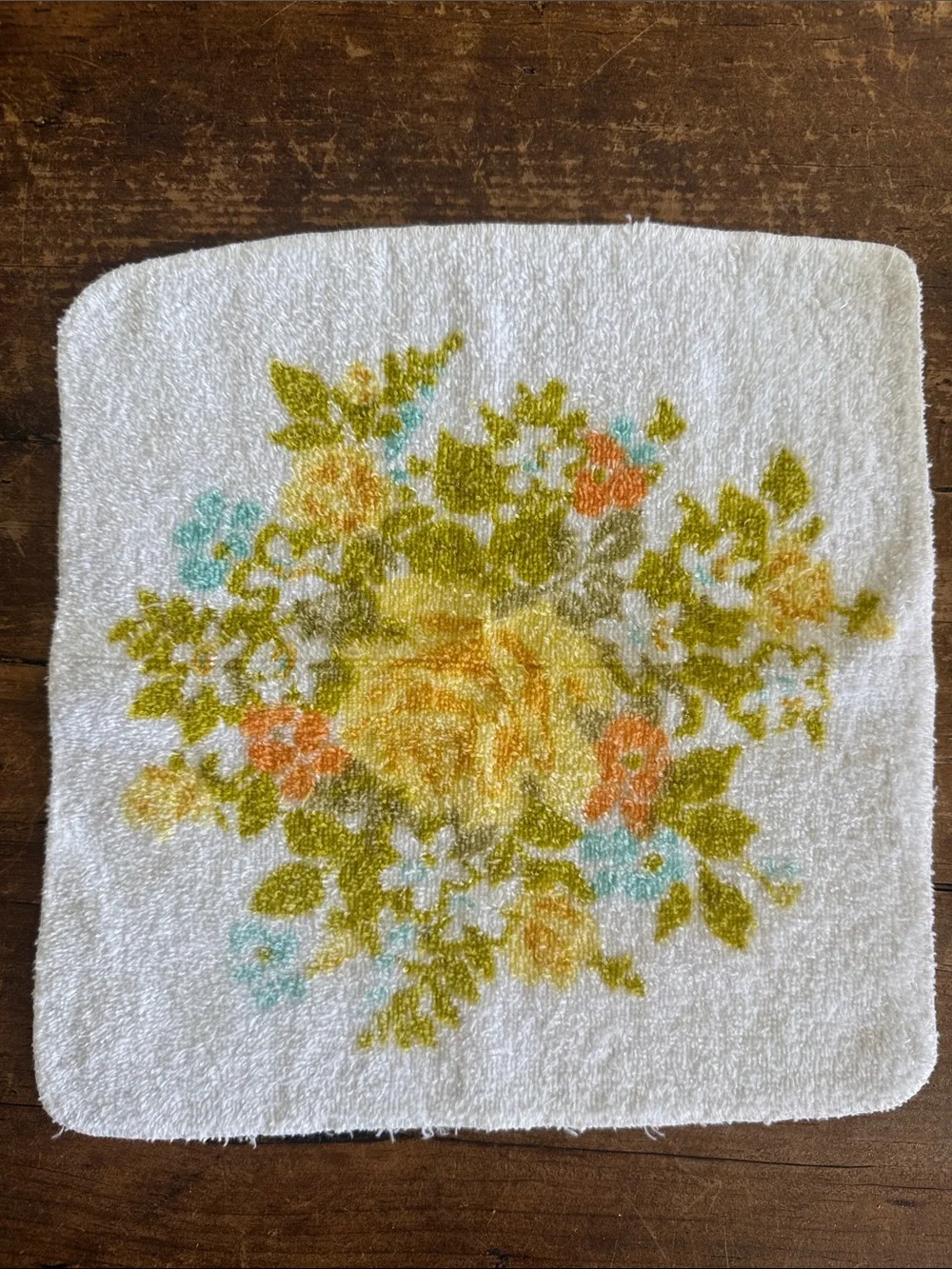Vintage Fieldcrest Yellow & Green Floral Wash Cloth